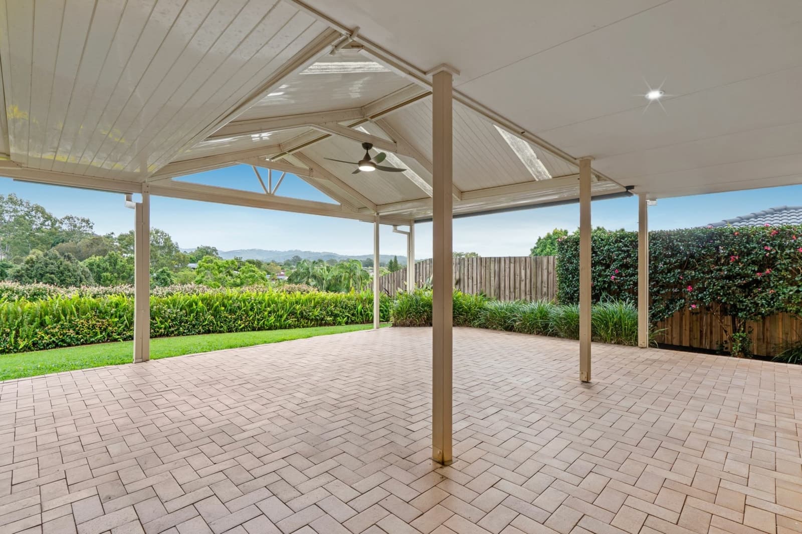 4 Wyara Close,Elanora, Elanora - Thumbnail 7