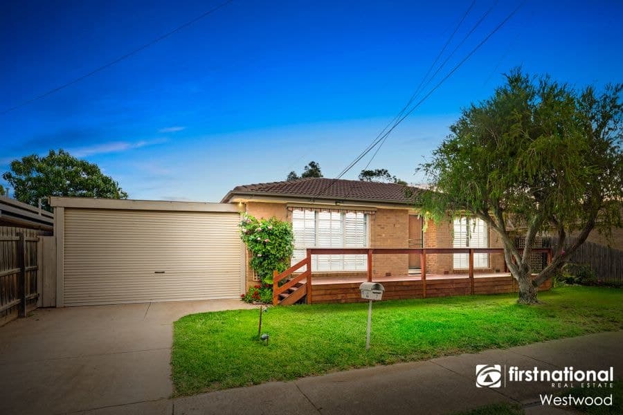7 Quartok Avenue, Werribee VIC 3030, Werribee - Image 1