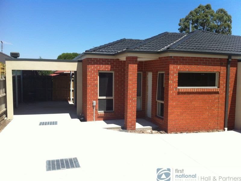 2/99 Mansfield Street, Berwick VIC 3806, Berwick - Image 1