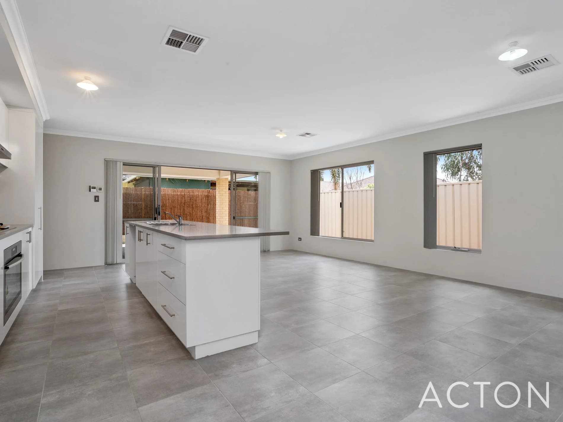 6/27 Falkirk Avenue, MAYLANDS WA 6051, Embleton - Thumbnail 3