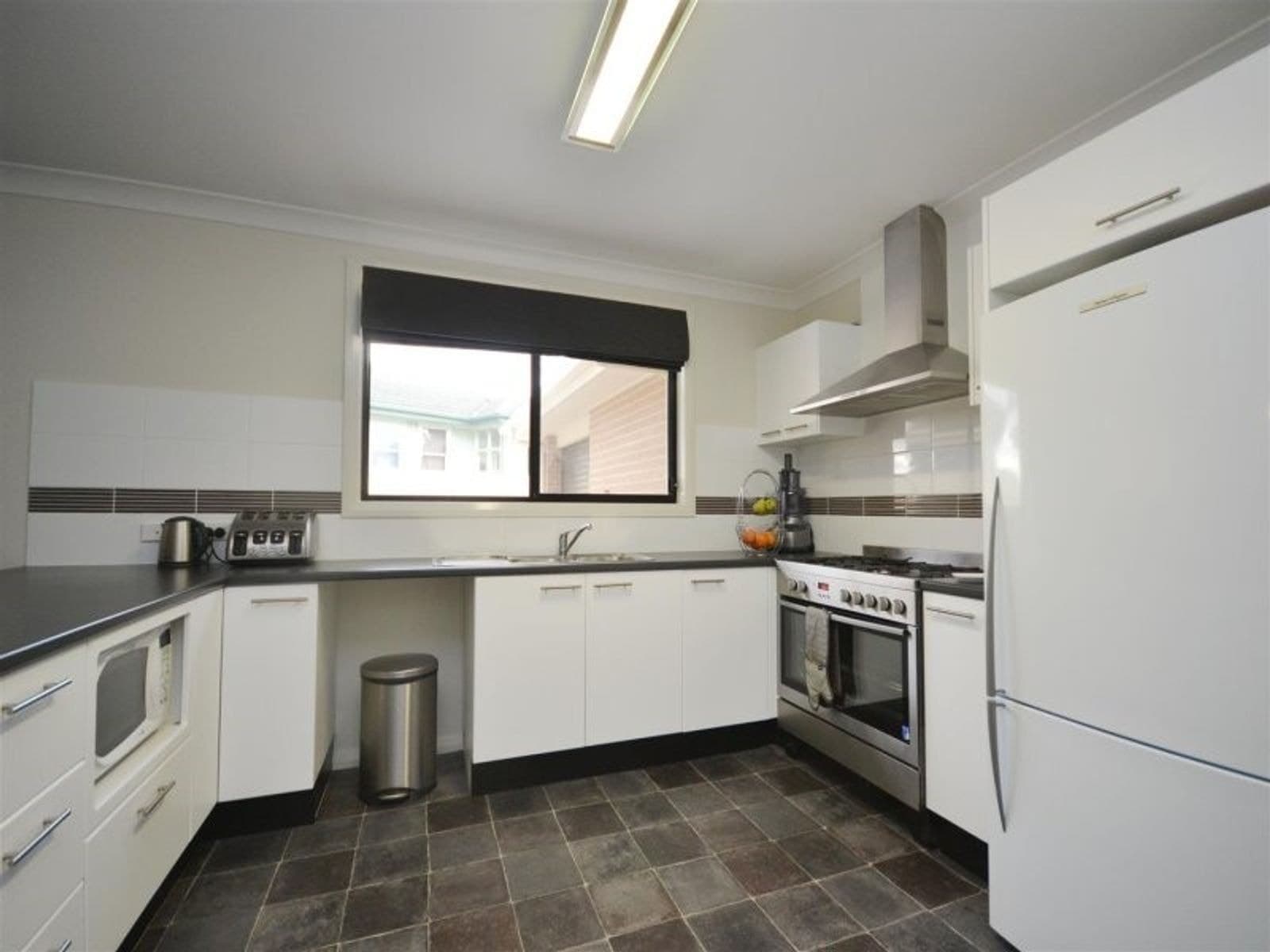 5 Quiberon Street, Nowra NSW 2541, Nowra - Thumbnail 2