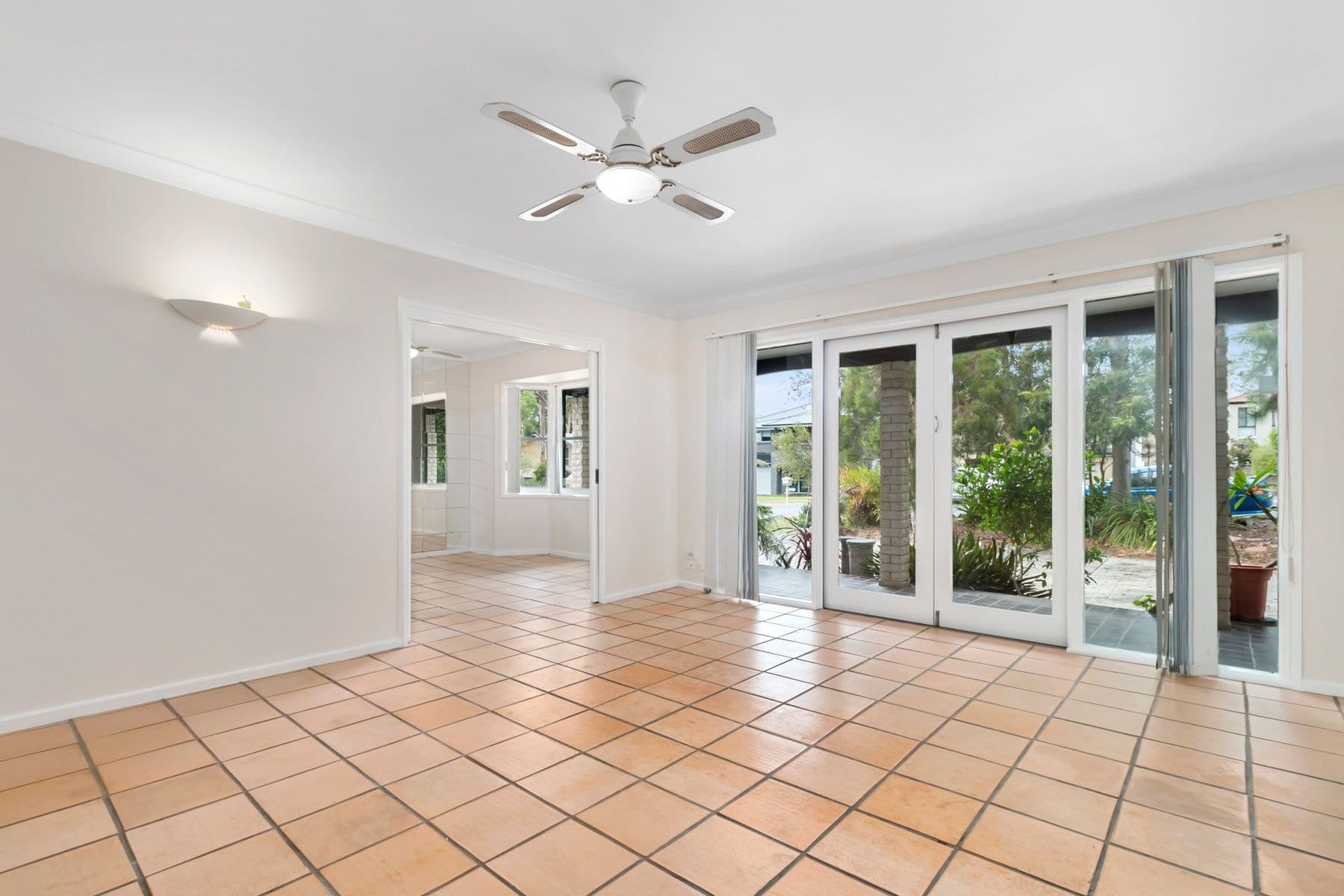 39 St George Crescent, Sandy Point, NSW 2172, Sandy Point - Thumbnail 2
