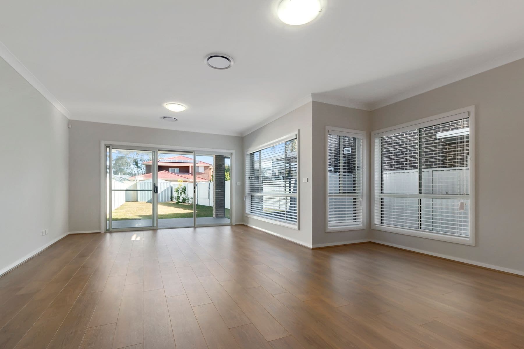 12 Wewak Street, Holsworthy NSW 2173, Holsworthy - Thumbnail 2