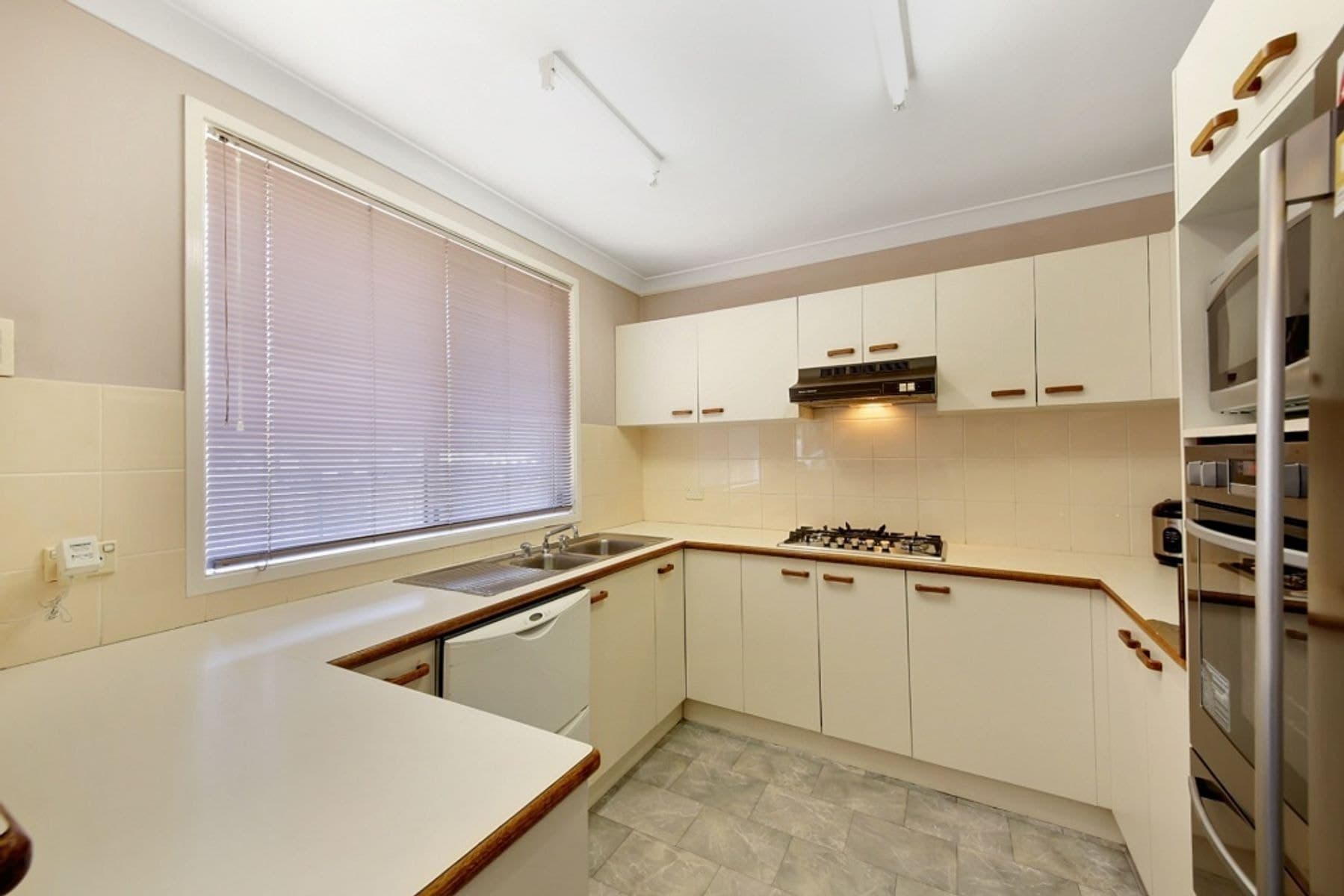 3 Gunners Mews, Holsworthy NSW 2173, Holsworthy - Thumbnail 3
