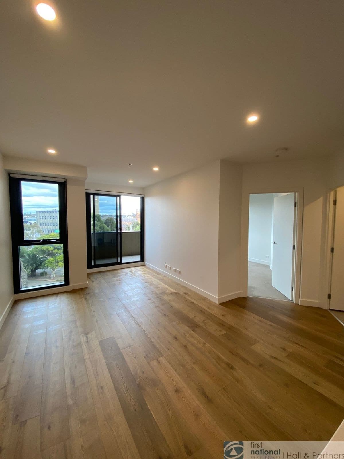 407/53 Mercer Street, Geelong VIC 3220, Geelong - Thumbnail 3