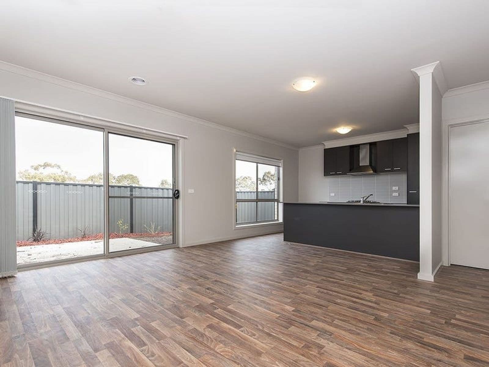 7 Mavi Avenue, Melton, VIC 3337, Melton - Thumbnail 2