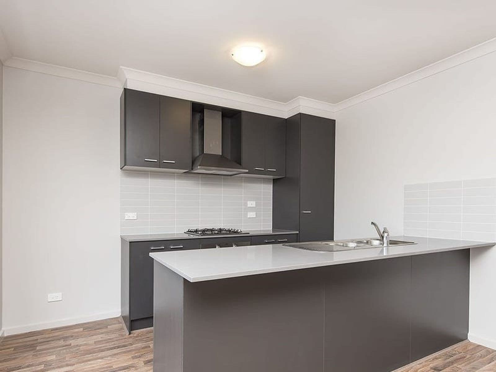 7 Mavi Avenue, Melton, VIC 3337, Melton - Thumbnail 3