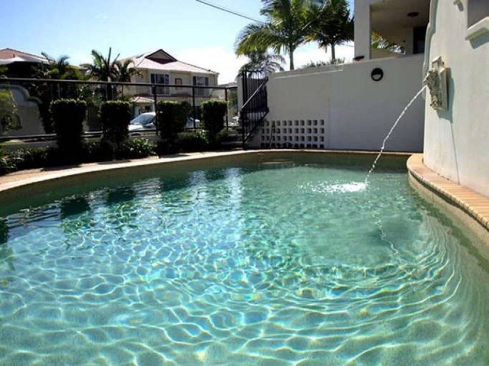 4/134 Stanhill Drive, Chevron Island QLD 4217, Chevron Island - Image 1