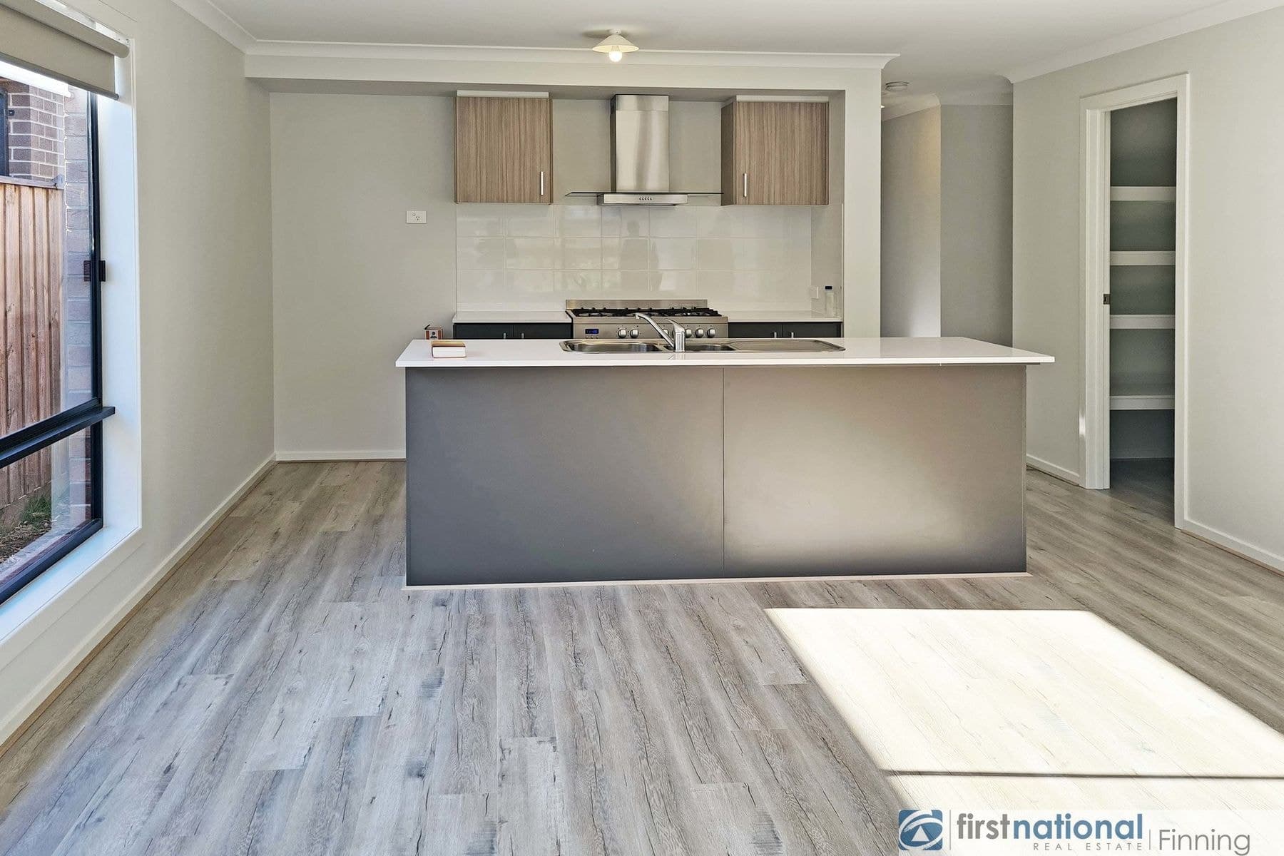 10 Mireland Street, Clyde, VIC 3978, Clyde - Thumbnail 2