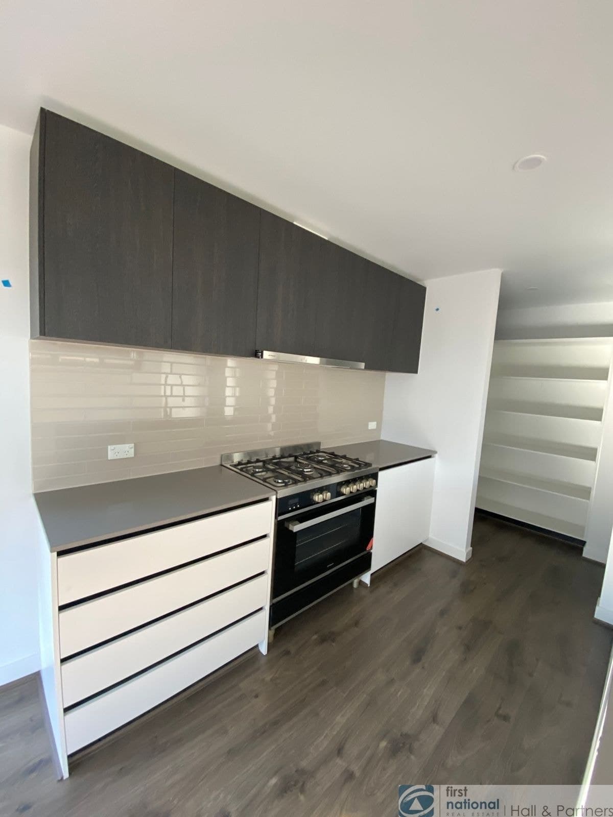 16 Rooney Road, Clyde North VIC 3978, Clyde North - Thumbnail 2