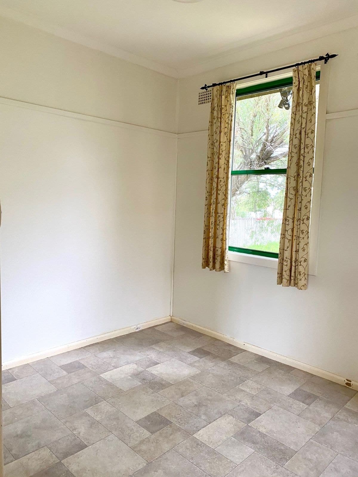 23 Thompson Crescent, Tamworth NSW 2340, Tamworth - Thumbnail 4