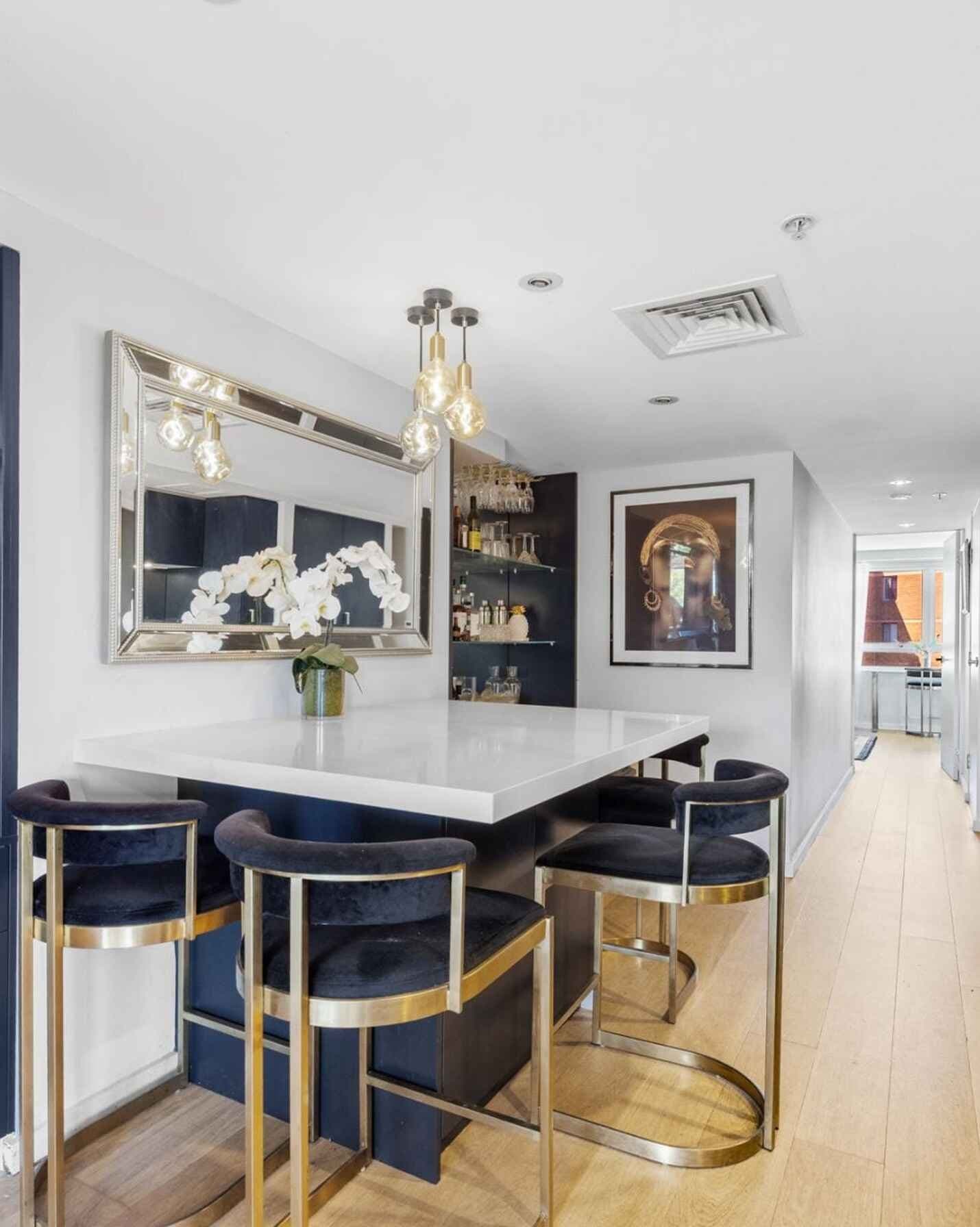 516/2A Elizabeth Bay Road Potts Point, Point - Image 1