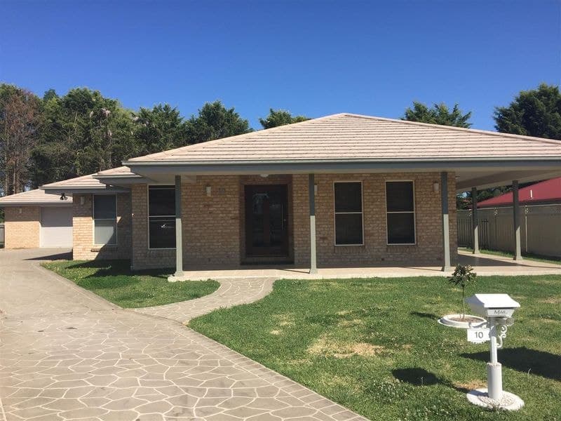 10 RUSDEN CT, Armidale NSW 2350, Armidale - Image 1