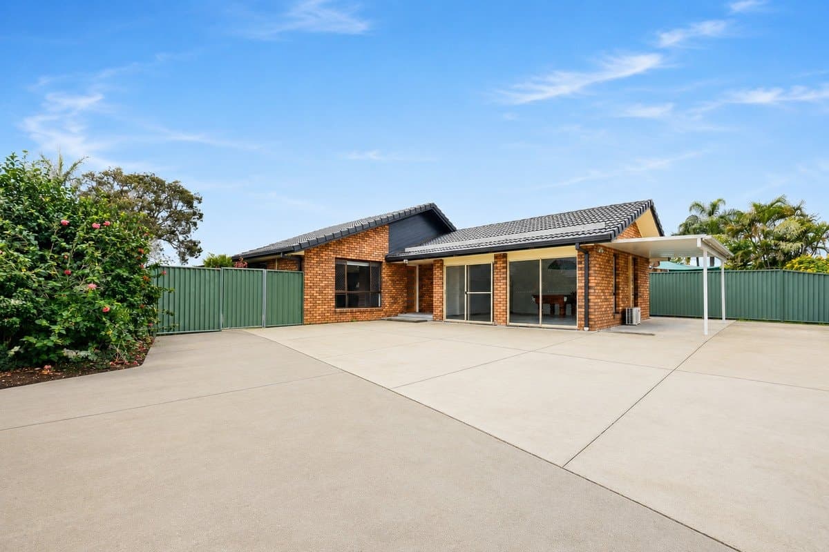 8 Whipbird Court, Burleigh Waters QLD 4220, Burleigh Waters - Thumbnail 2