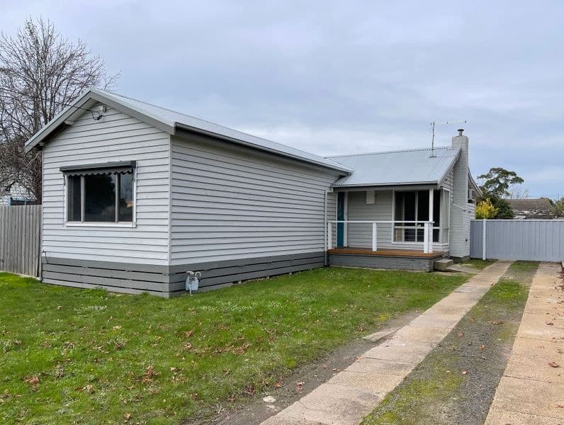 28 Gillies Crescent, Traralgon VIC 3844, Traralgon - Image 1