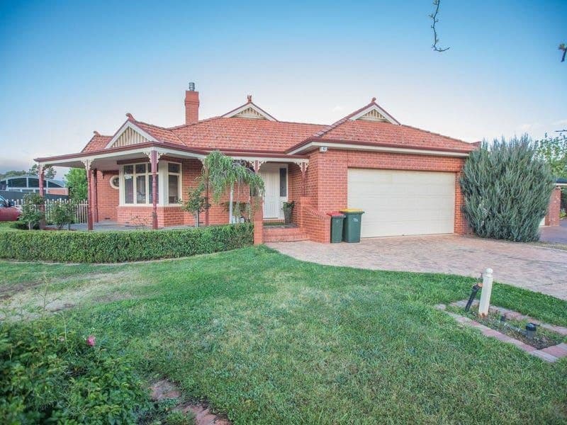 17 Cairns Drive, Bacchus Marsh VIC 3340, Bacchus Marsh - Image 1