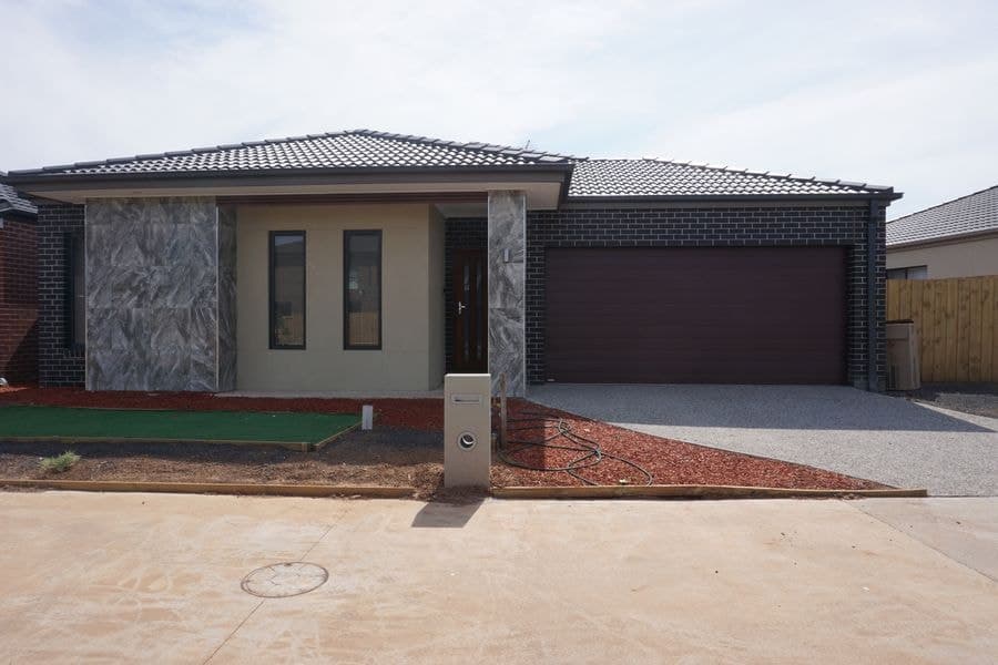 32 Flatbush Avenue, Point Cook VIC 3030, Point Cook - Image 1