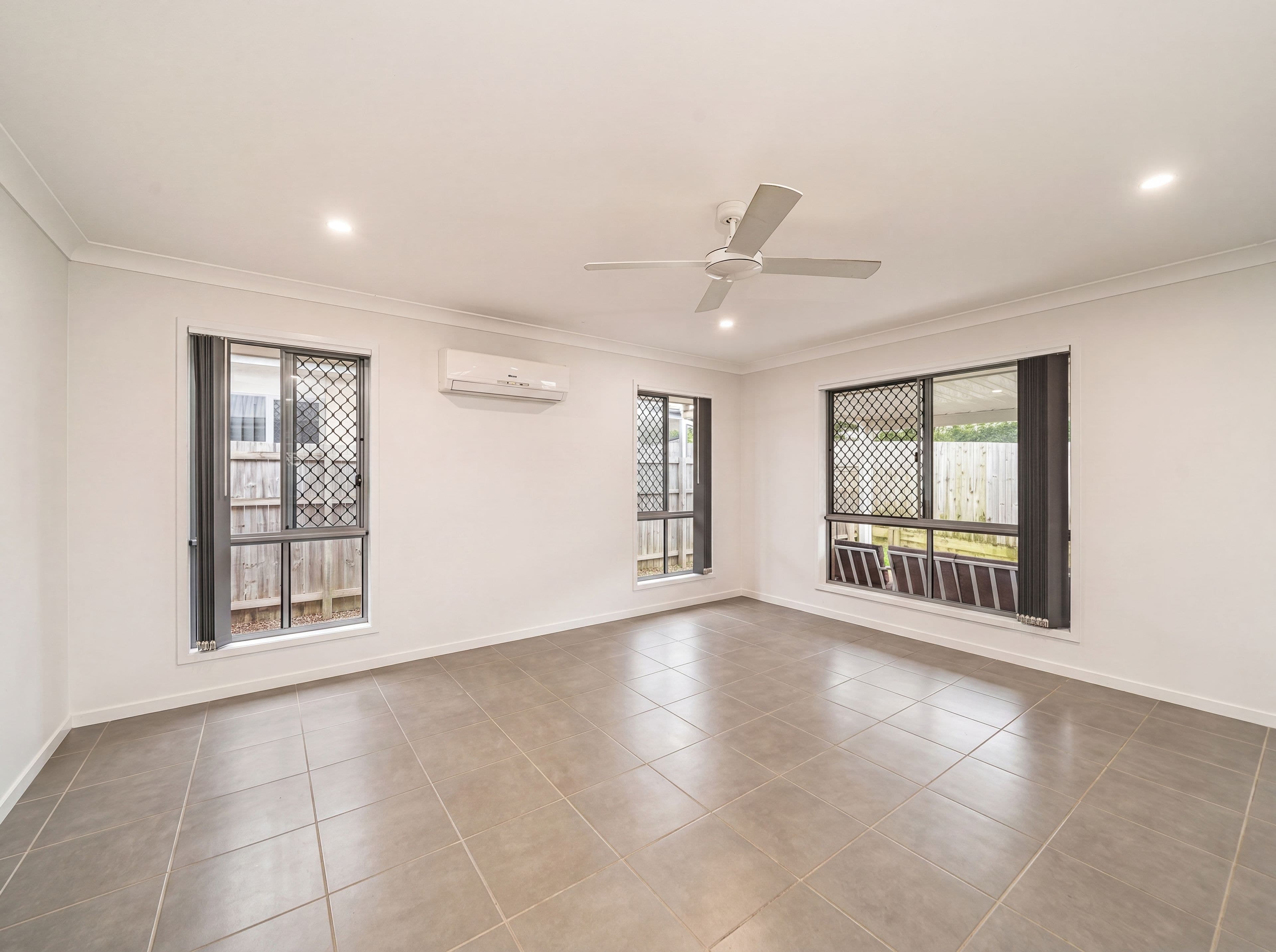 1&2/12A Cornelius Street, Clontarf QLD 4019, Clontarf - Thumbnail 3