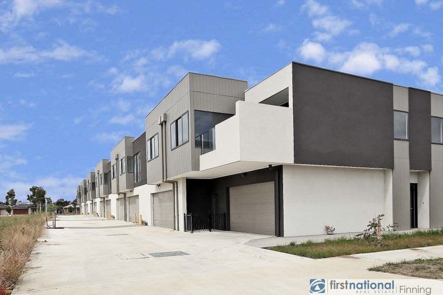 2 Coral-Pea Way, Cranbourne West VIC 3977, Cranbourne West - Image 1