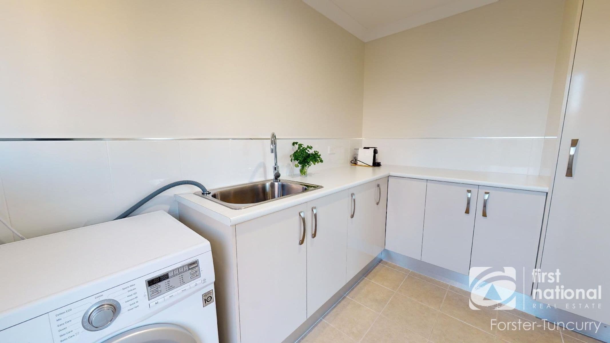 2/41 Parkes Street, Tuncurry NSW 2428, Tuncurry - Thumbnail 8