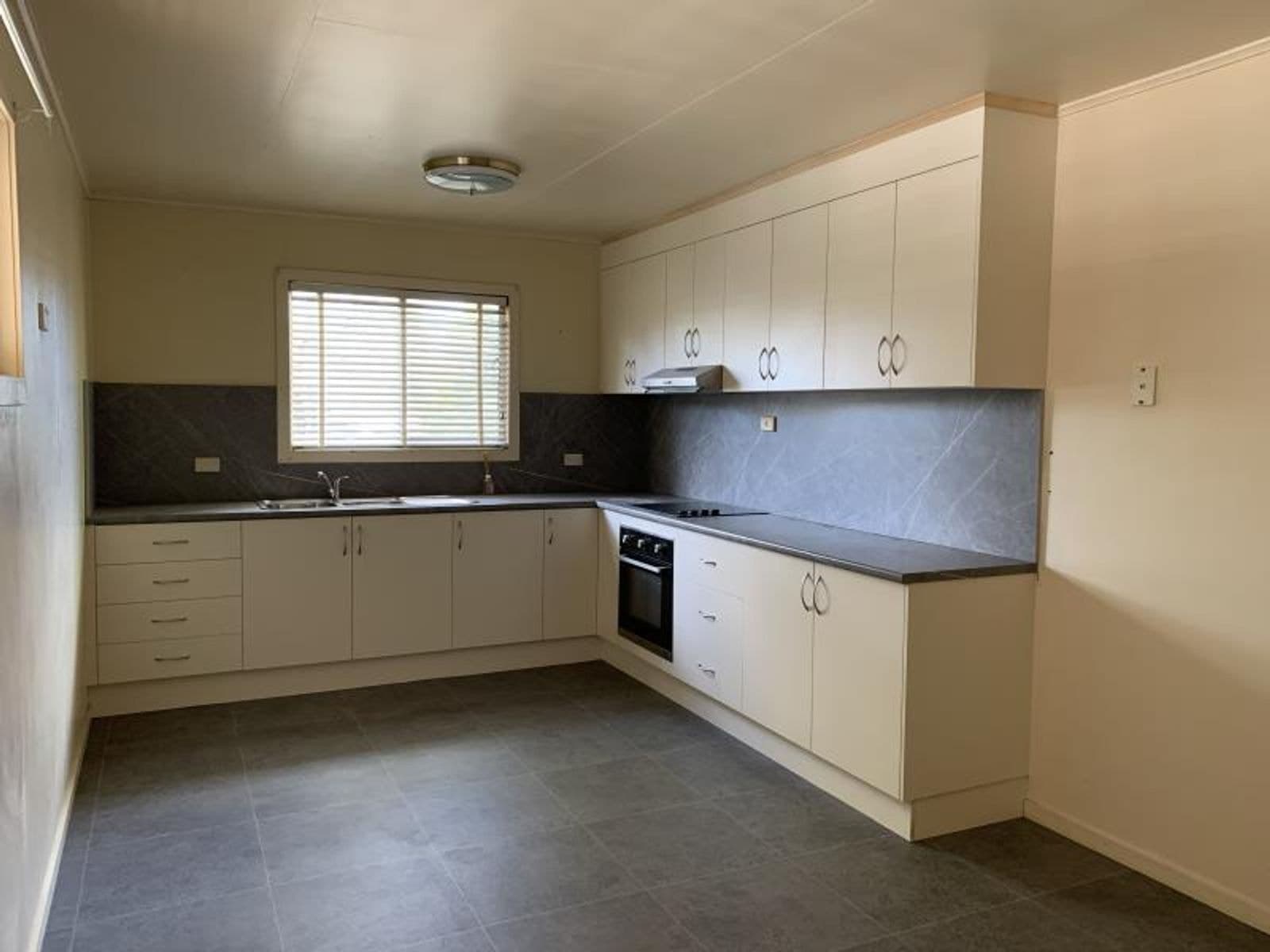 23 Cooper Street, Biloela QLD 4715, Biloela - Thumbnail 2