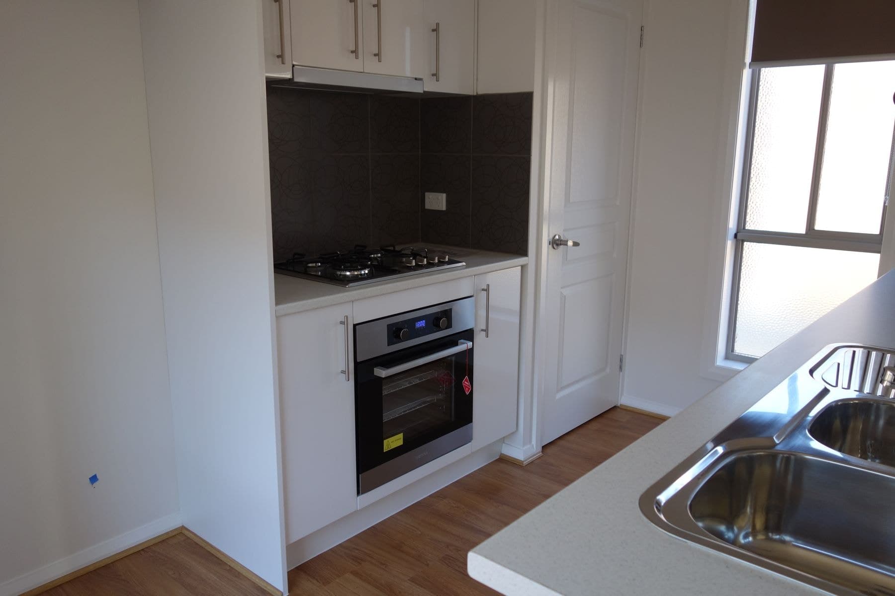 2/16 Outtrim Street, Maryborough VIC 3465, Maryborough - Thumbnail 2