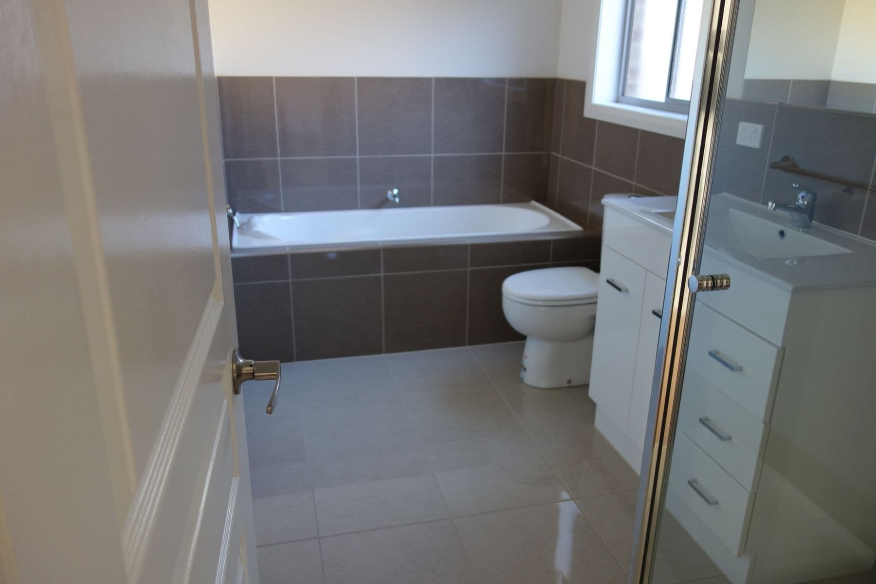 2/16 Outtrim Street, Maryborough VIC 3465, Maryborough - Thumbnail 4