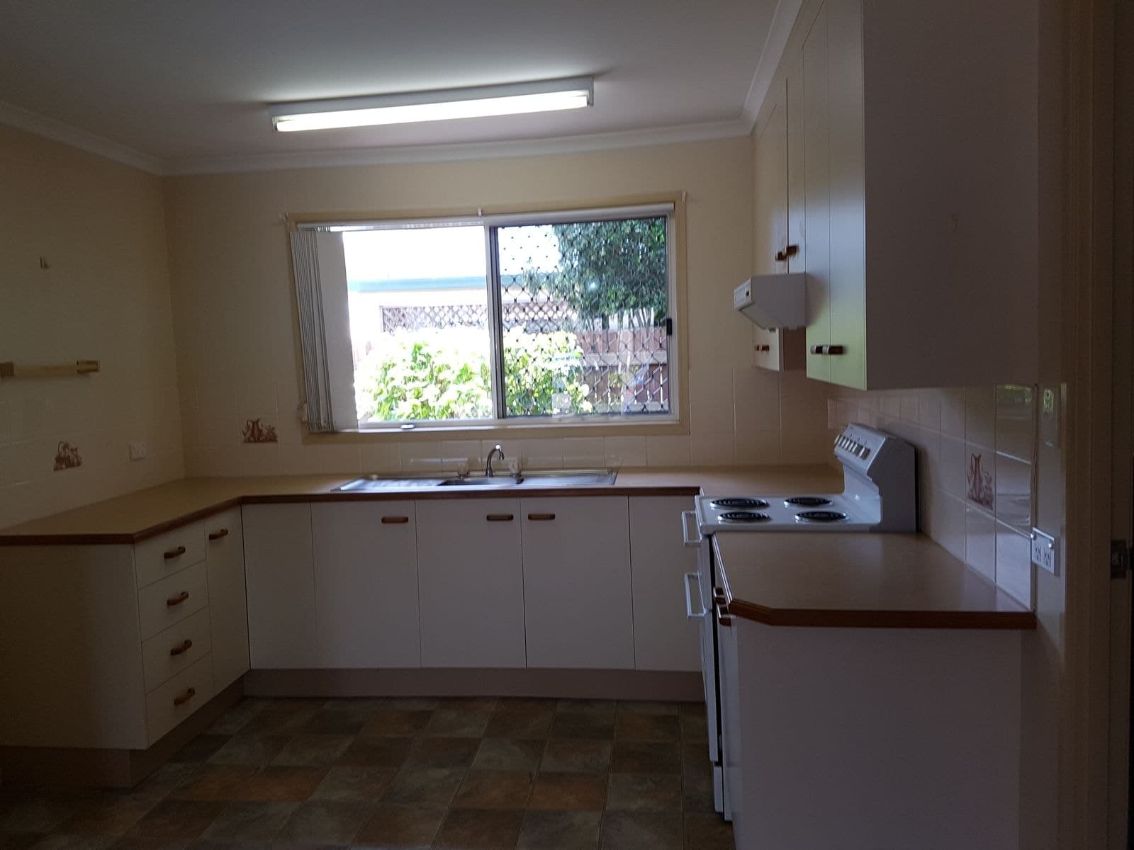 4/16 Bingera Street, Bundaberg West QLD 4670, Bundaberg West - Thumbnail 3