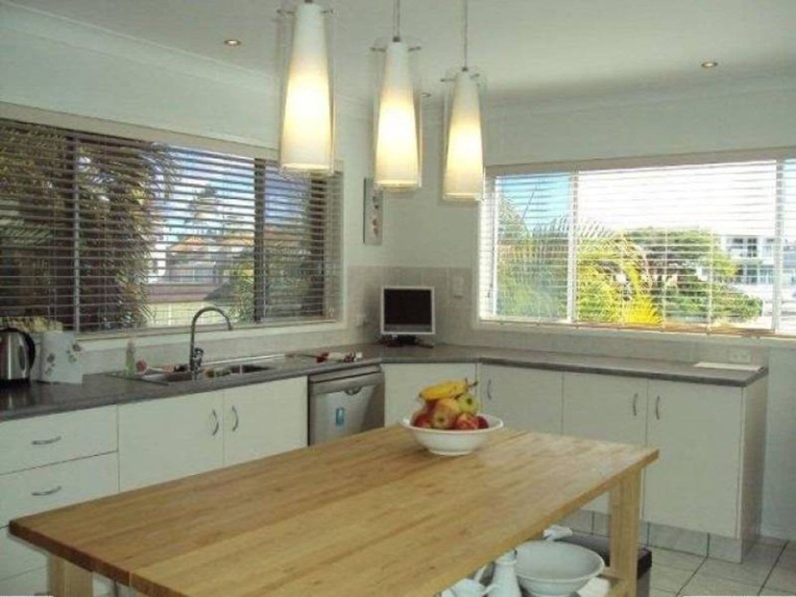 1 Skye Court, Sorrento QLD 4217, Sorrento - Thumbnail 3