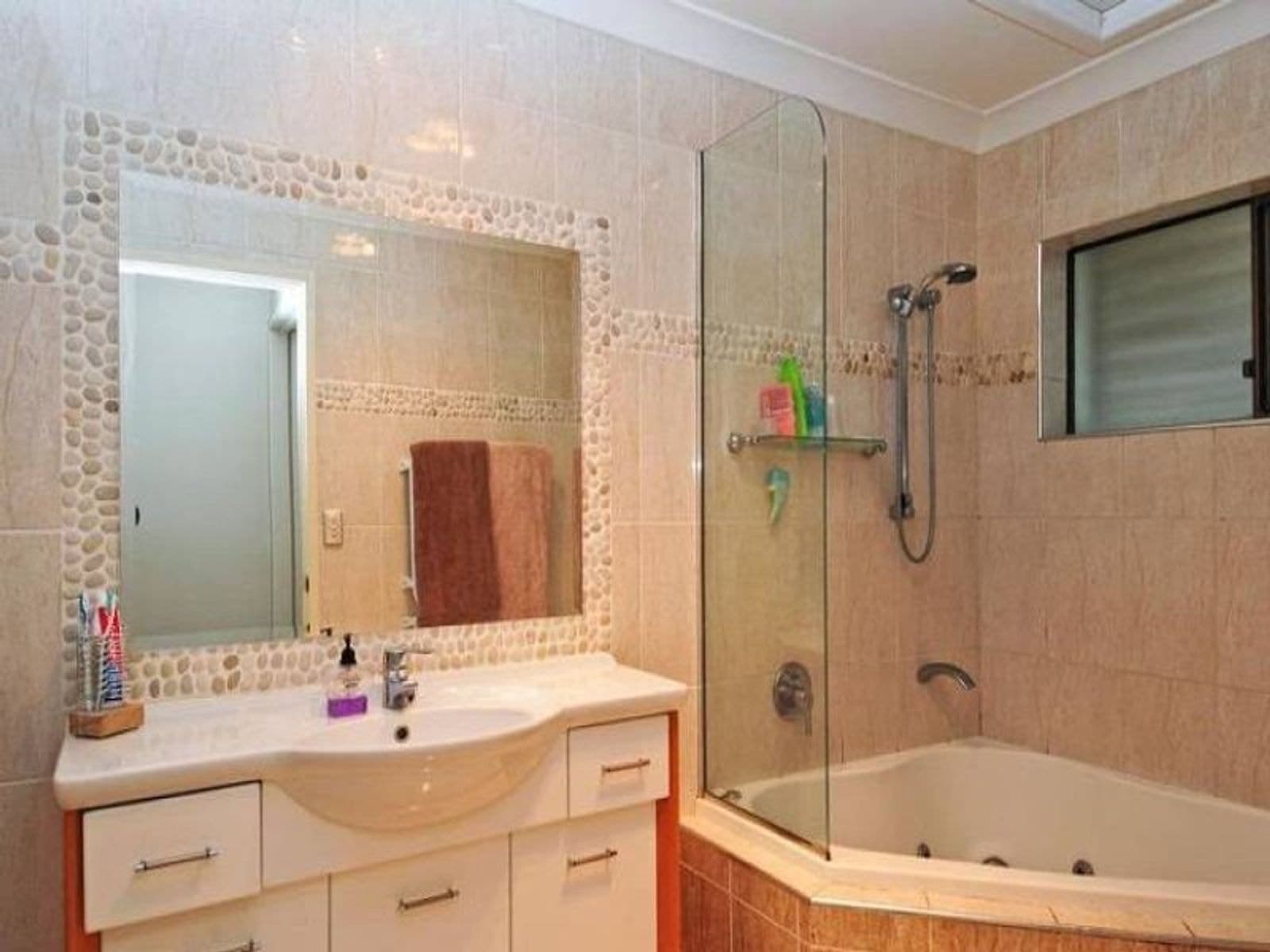 1 Skye Court, Sorrento QLD 4217, Sorrento - Thumbnail 5