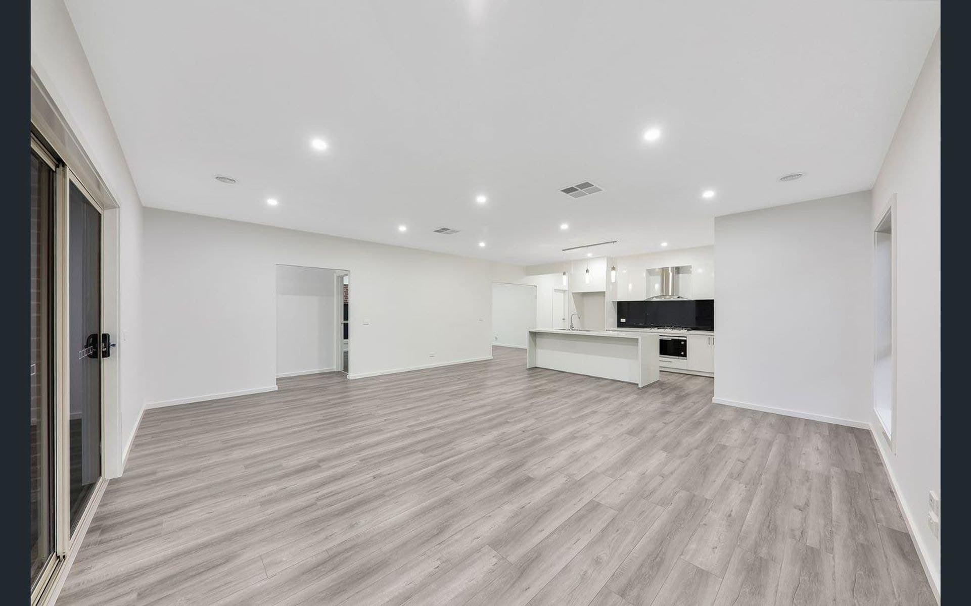604 Grand Boulevard, Craigieburn VIC 3064, Craigieburn - Thumbnail 8