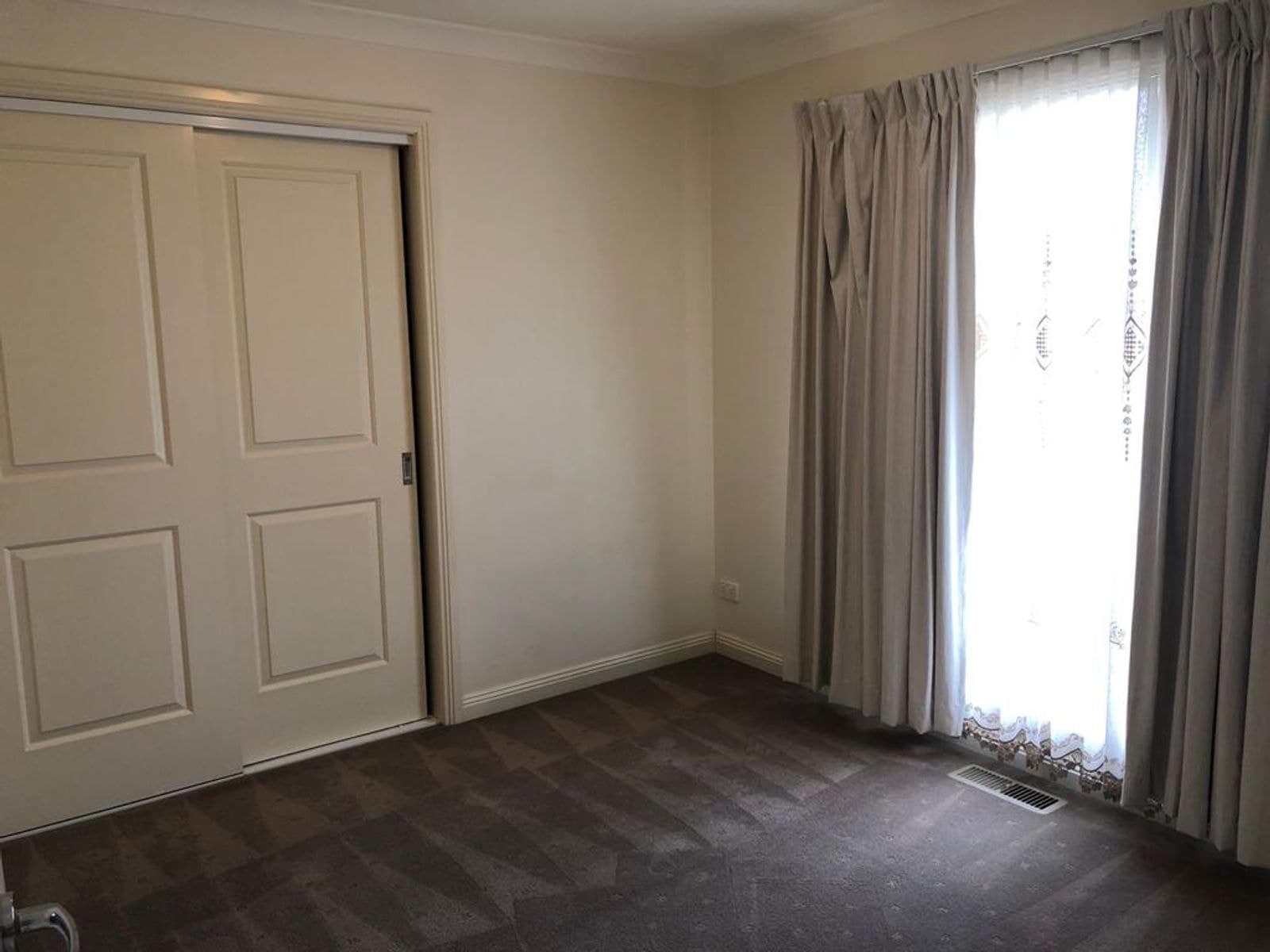 2/16 Hammence Street, Glen Waverley VIC 3150, Glen Waverley - Thumbnail 4