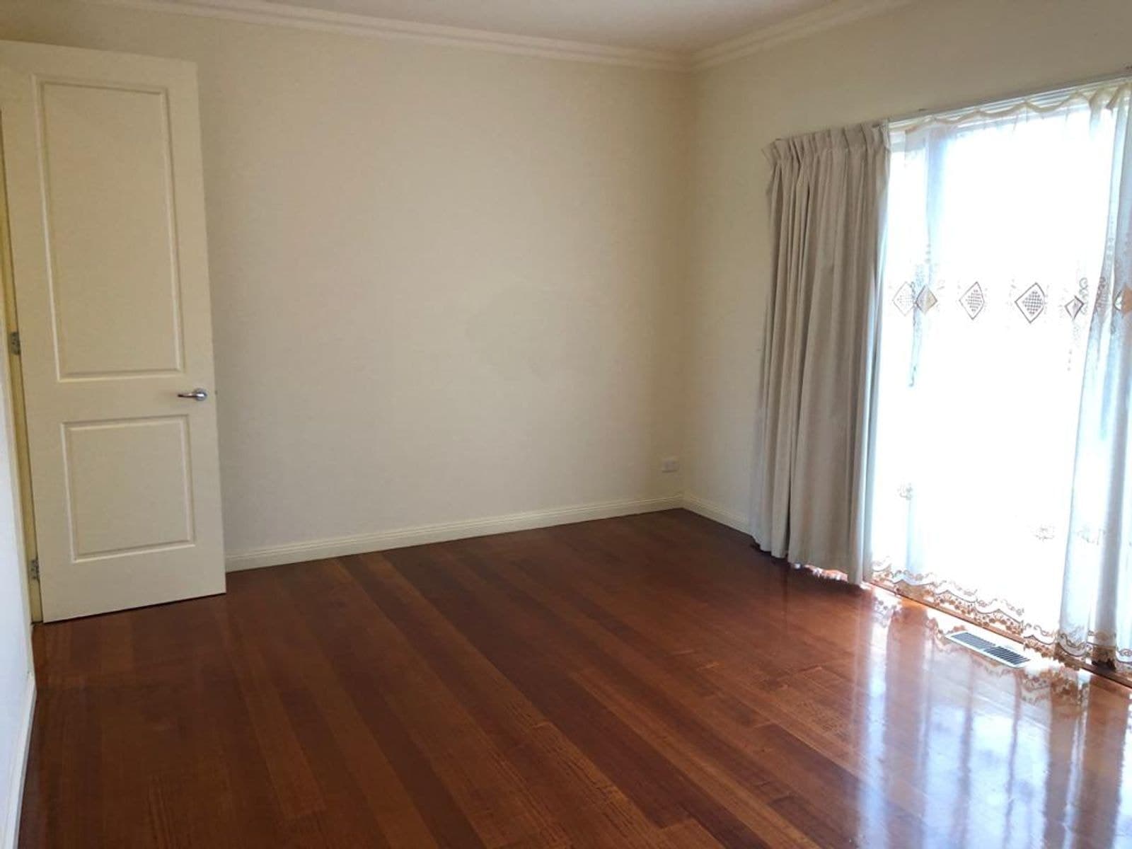 2/16 Hammence Street, Glen Waverley VIC 3150, Glen Waverley - Thumbnail 8