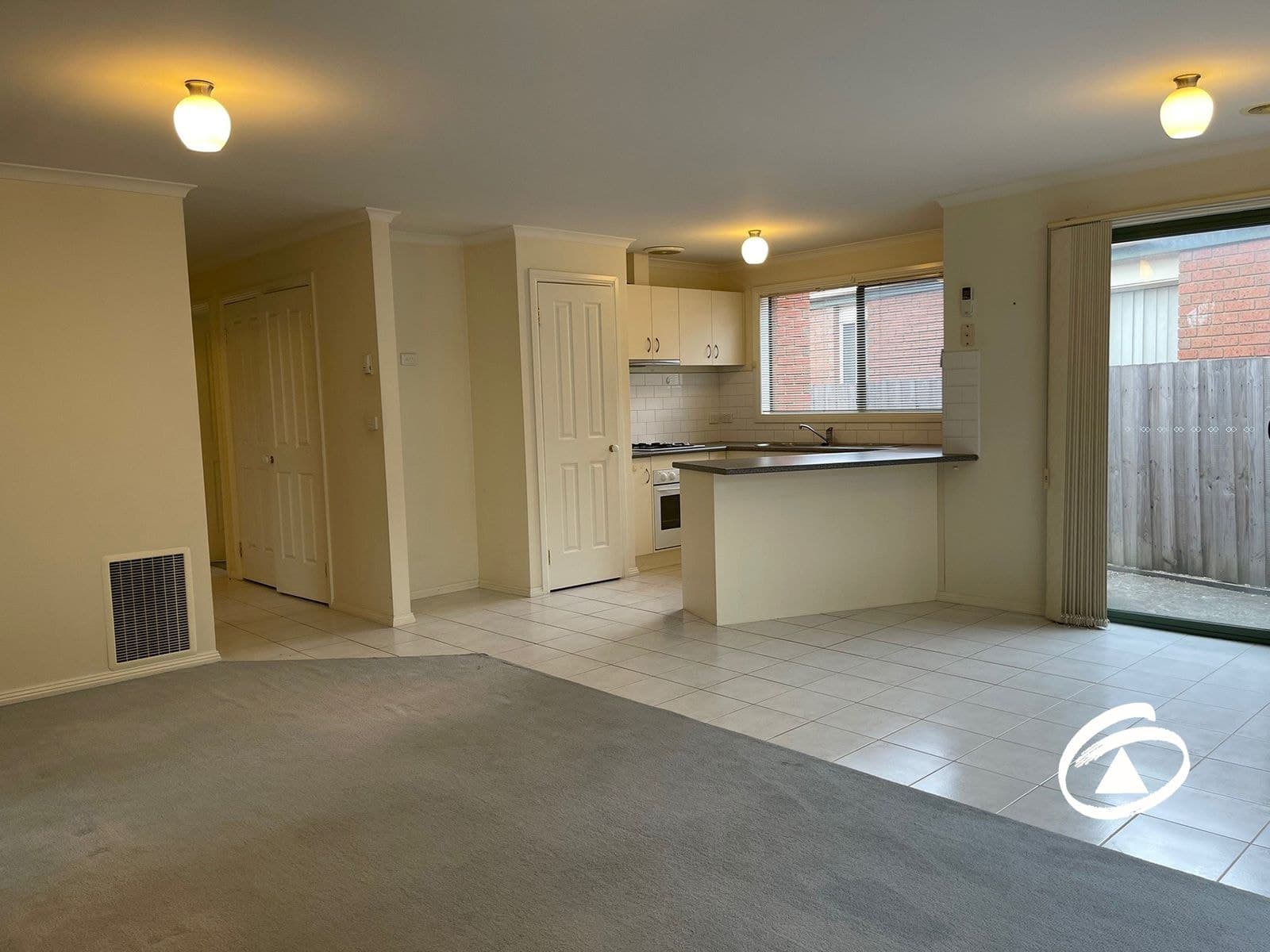 1/26 Albrecht Avenue, Berwick VIC 3806, Berwick - Thumbnail 2