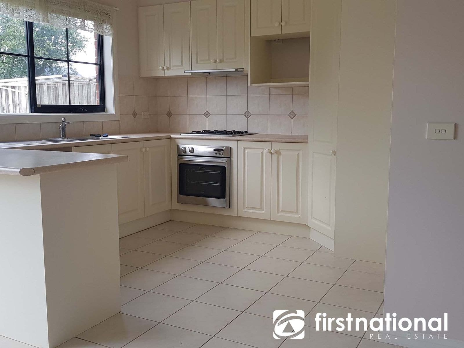 10/40-44 Warrawong Drive, Berwick VIC 3806, Berwick - Thumbnail 3