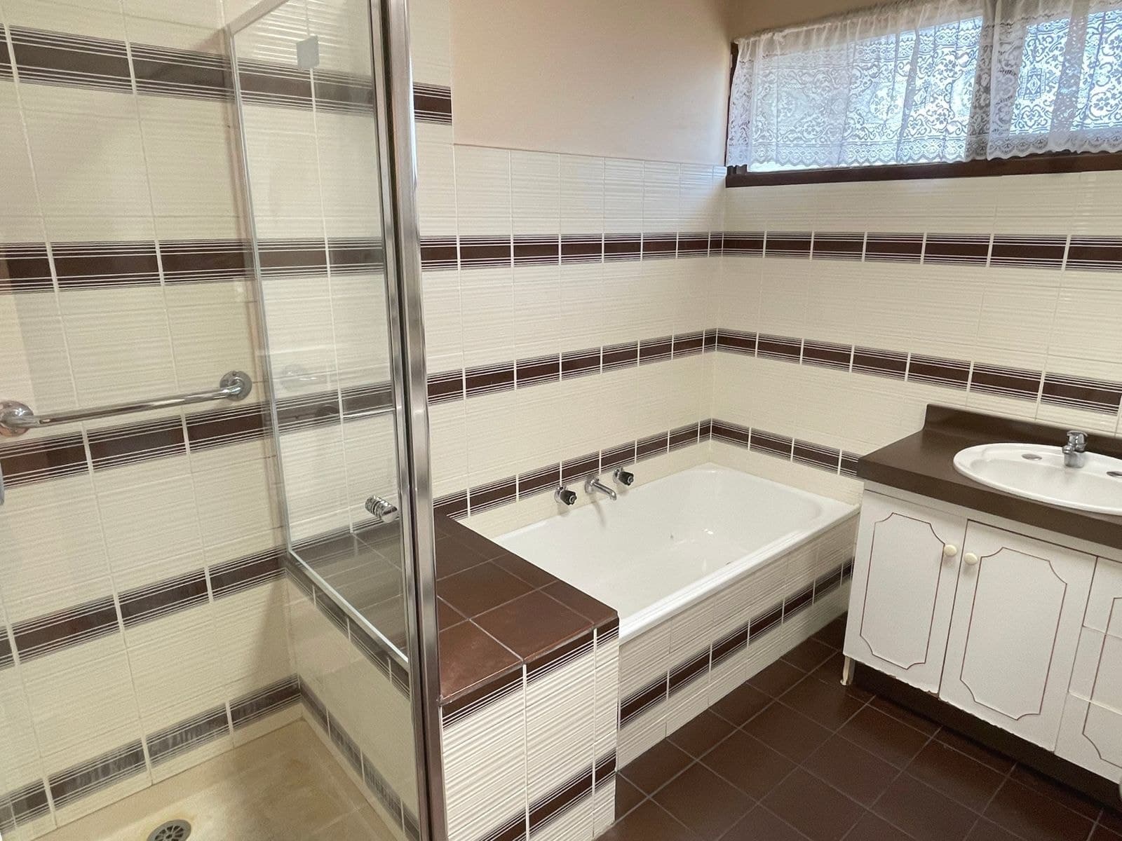 1 Kalera Court, Wheelers Hill VIC 3150, Wheelers Hill - Thumbnail 4