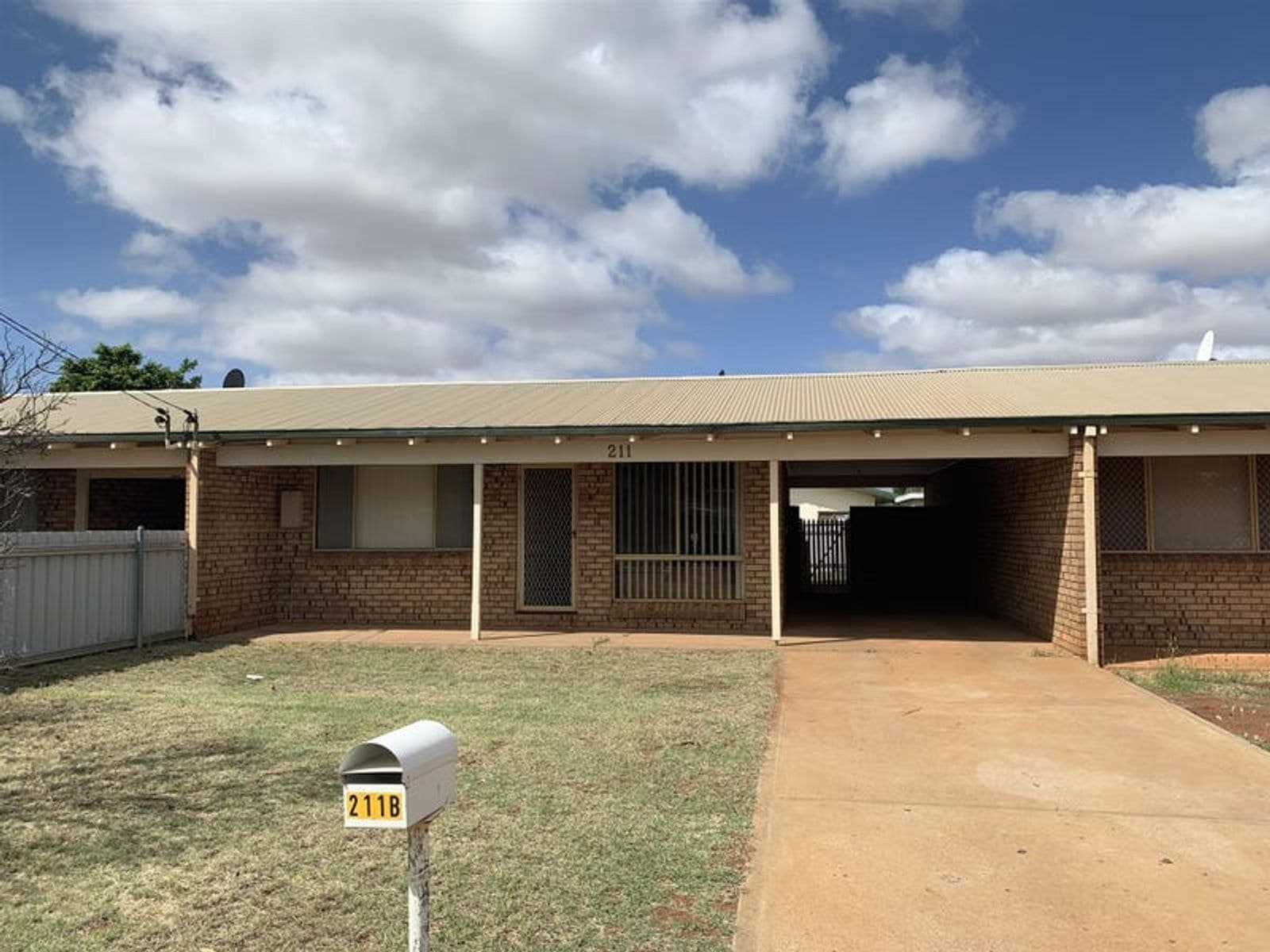 2/211 Hare Street, Lamington WA 6430, Lamington - Thumbnail 2