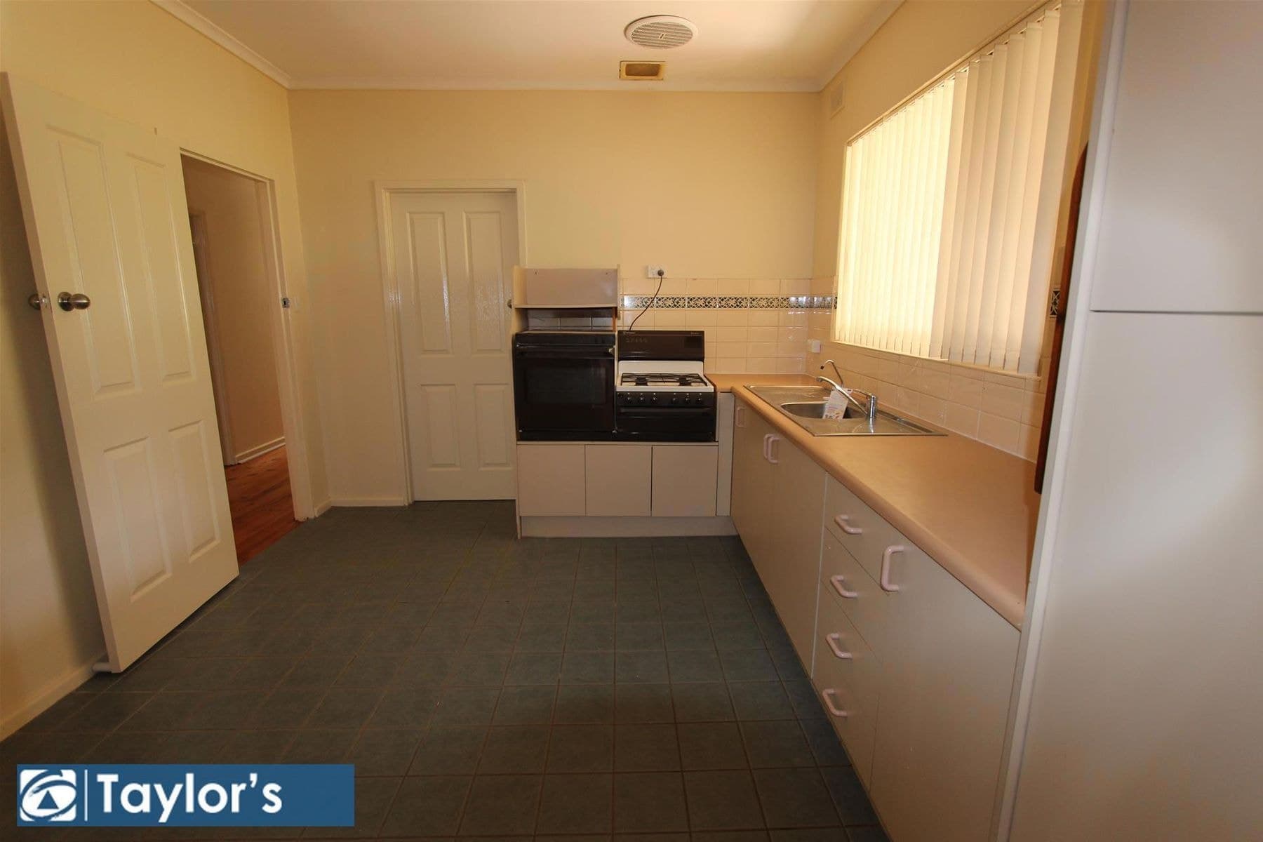 35 Gwender Terrace, Para Hills SA 5096, Para Hills - Thumbnail 3