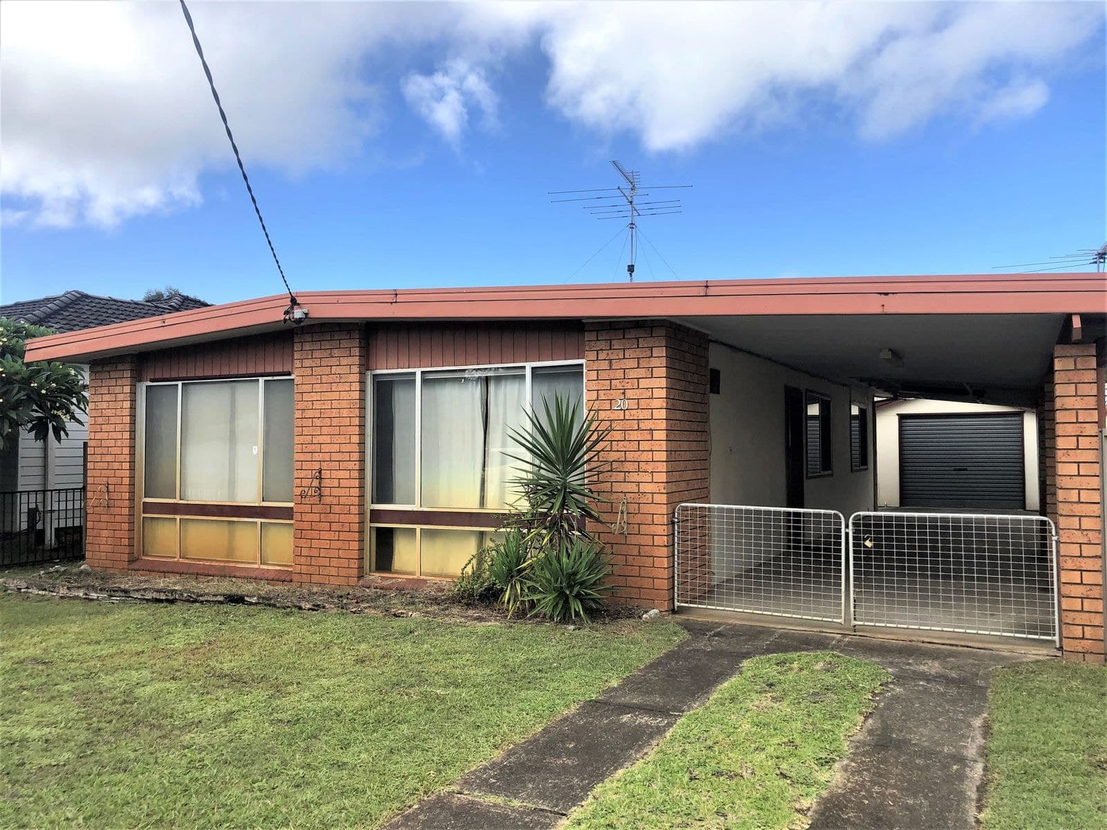 20 Mackenzie Avenue, Woy Woy NSW 2256, Woy Woy - Image 1