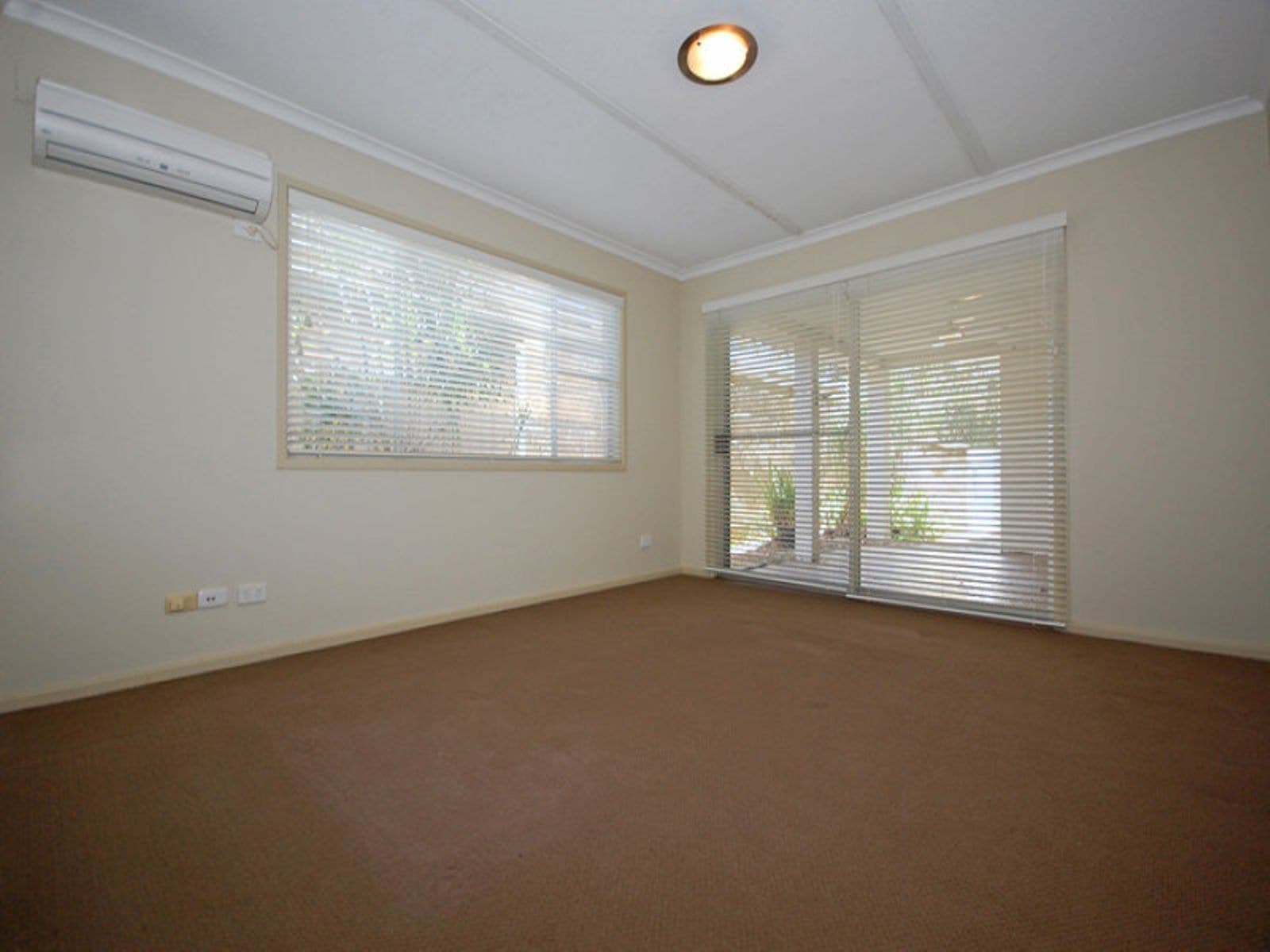 57 Shaw Street, Southport QLD 4215, Southport - Thumbnail 7