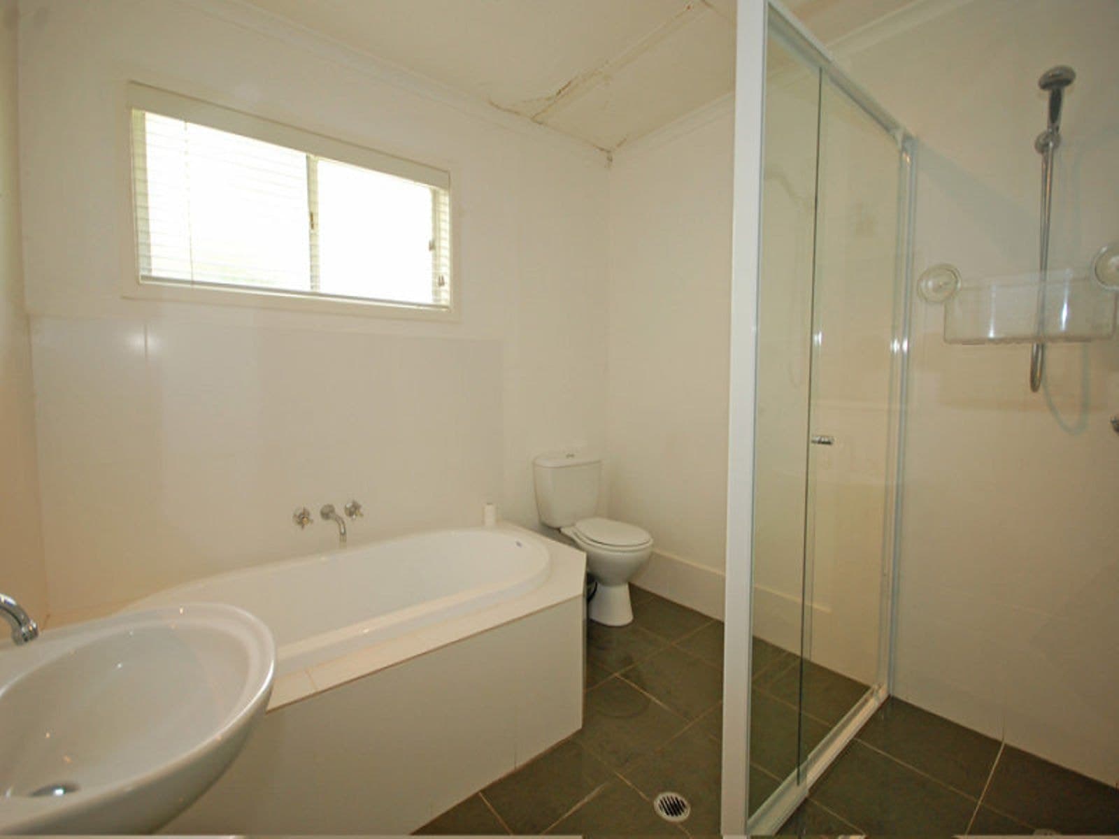 57 Shaw Street, Southport QLD 4215, Southport - Thumbnail 8
