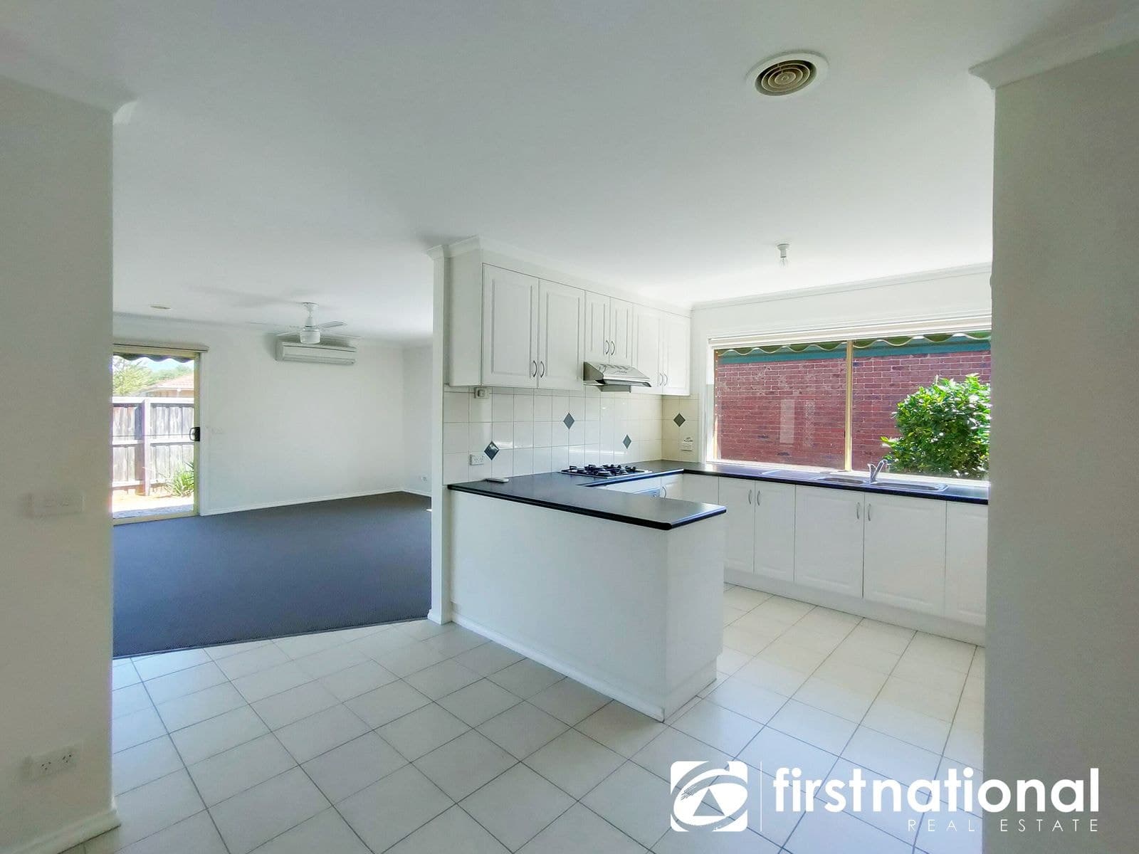 1/13A Templeton Crescent, Pakenham VIC 3810, Pakenham - Thumbnail 4