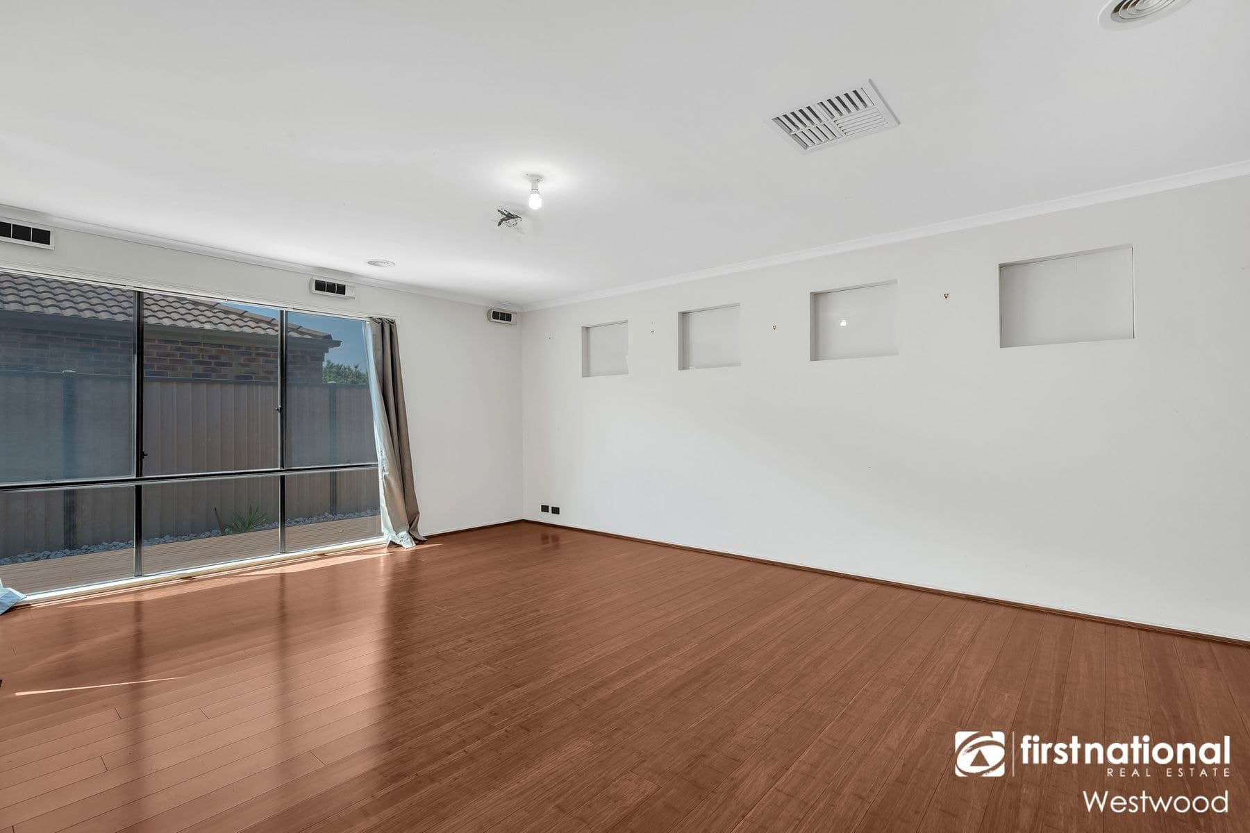 41 Chesterton Avenue, Tarneit, VIC 3029, Tarneit - Thumbnail 3
