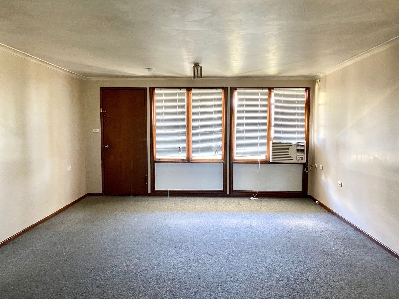 56 Kirkham Crescent, Tamworth NSW 2340, Tamworth - Thumbnail 2