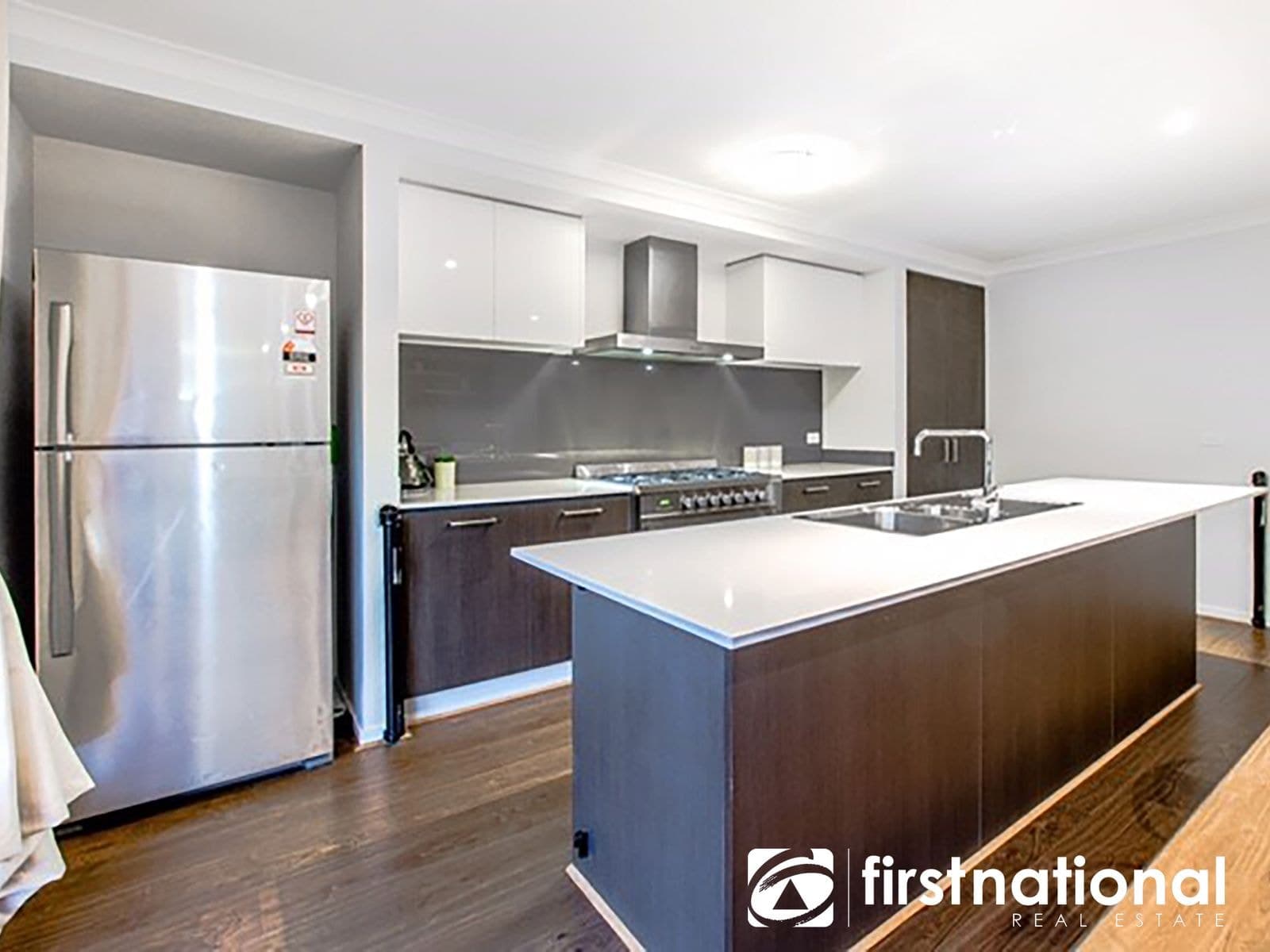 9 Fleuve Rise, Clyde North, VIC 3978, Clyde North - Thumbnail 2