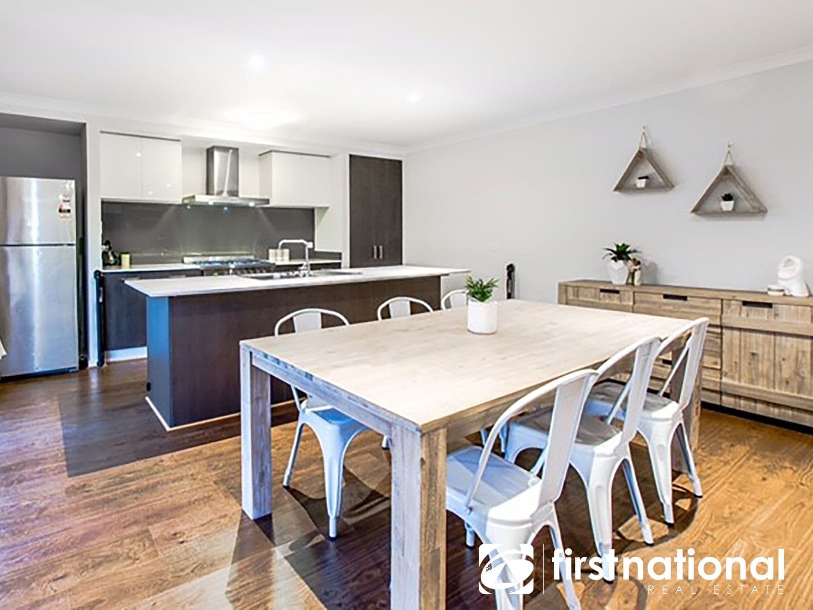 9 Fleuve Rise, Clyde North, VIC 3978, Clyde North - Thumbnail 3
