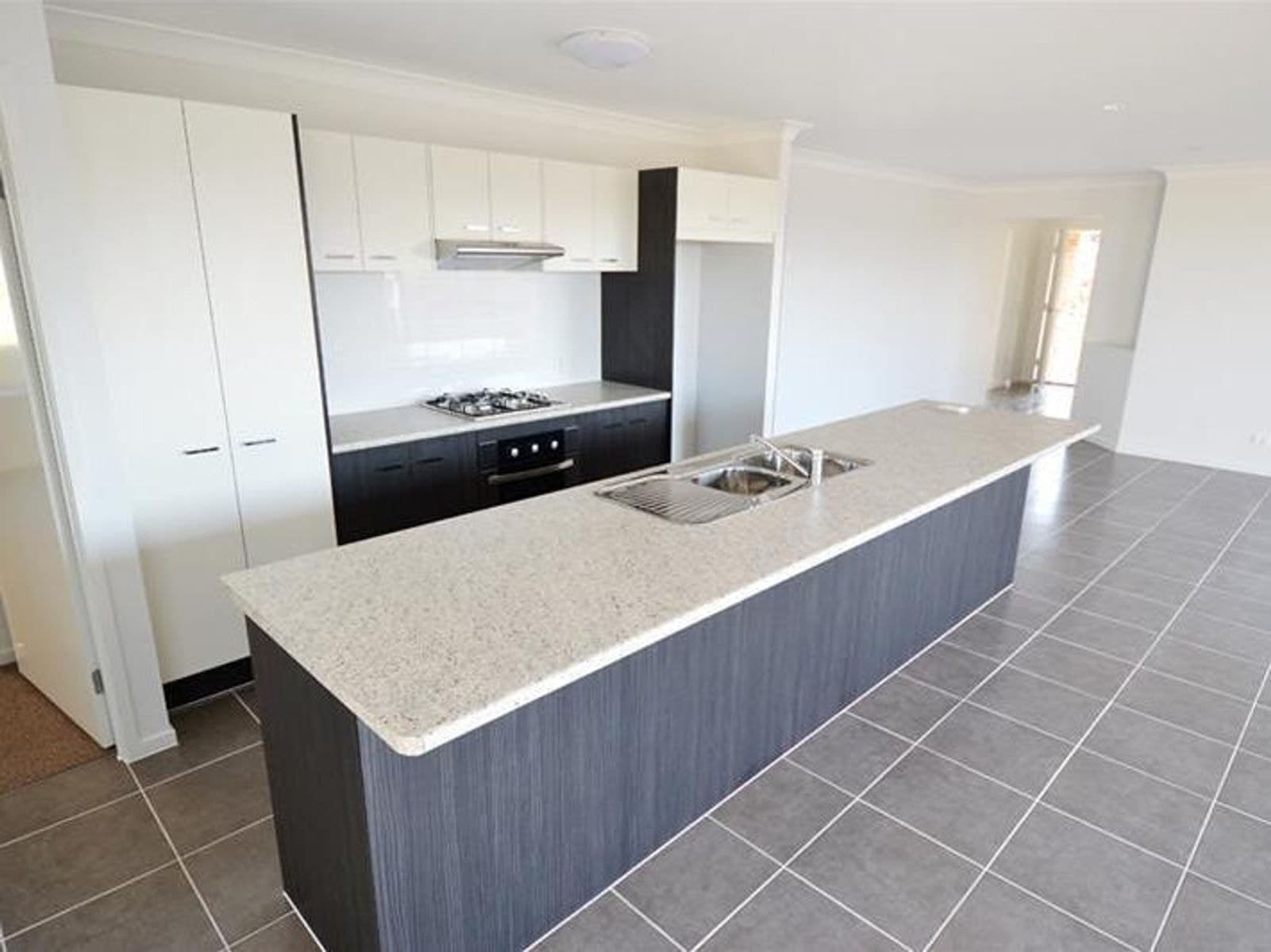 22 Valley View Drive, Biloela, QLD 4715, Biloela - Thumbnail 2