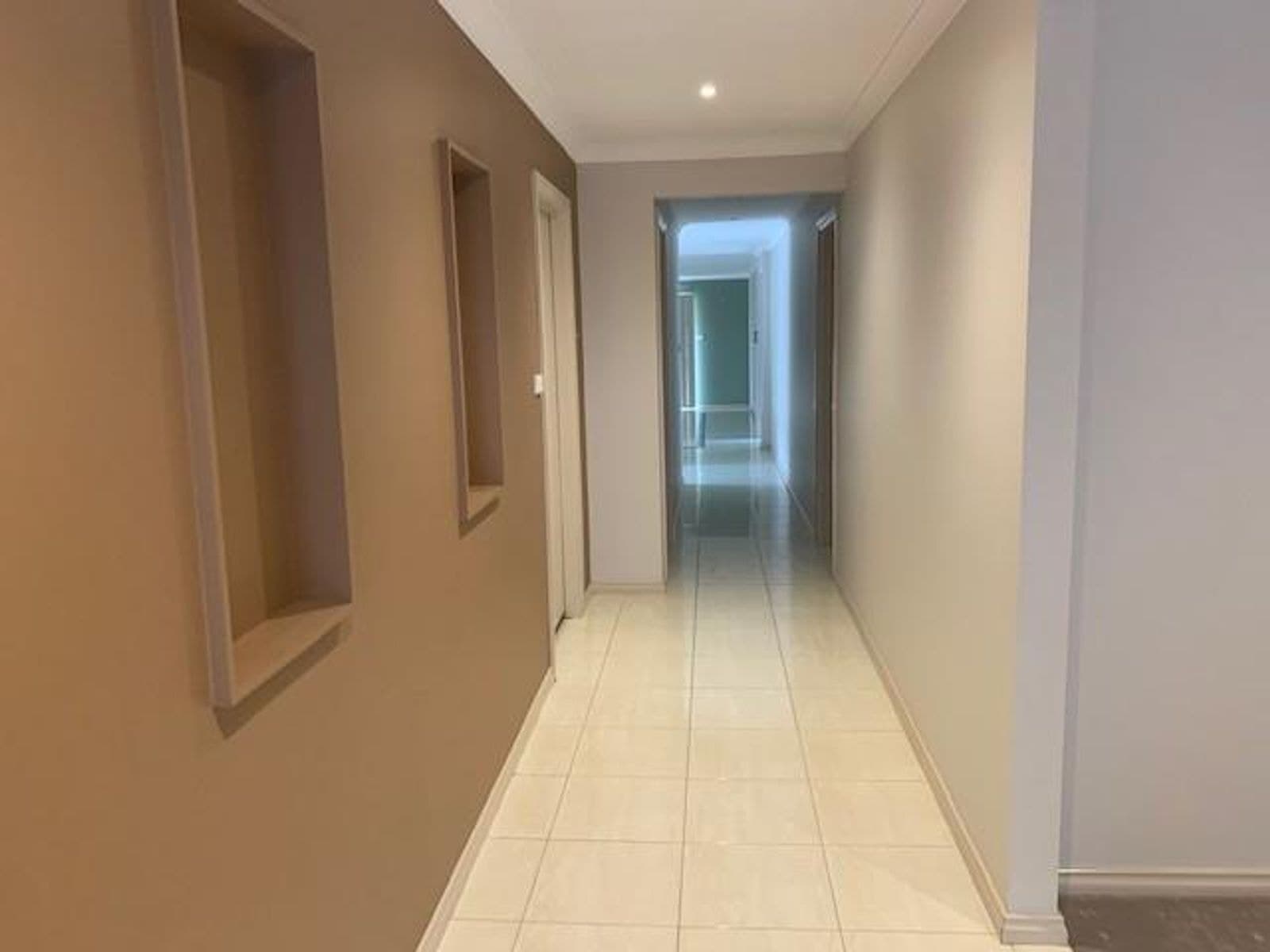 11 Wyperfield Avenue, Craigieburn VIC 3064, Craigieburn - Thumbnail 3