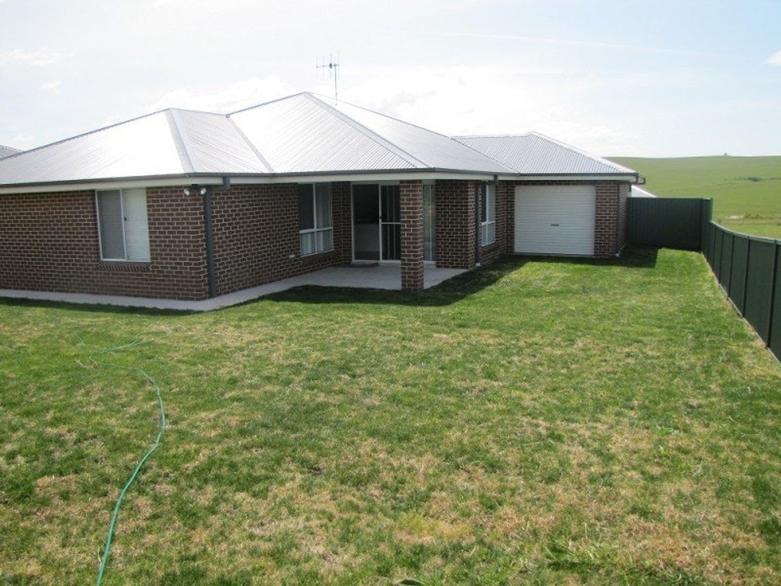 39 Emerald Drive, Kelso, NSW 2795, Kelso - Thumbnail 2