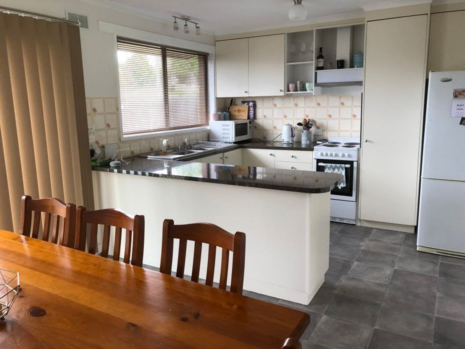 1/2 Hyde Park Road, Traralgon, VIC 3844, Traralgon - Thumbnail 4